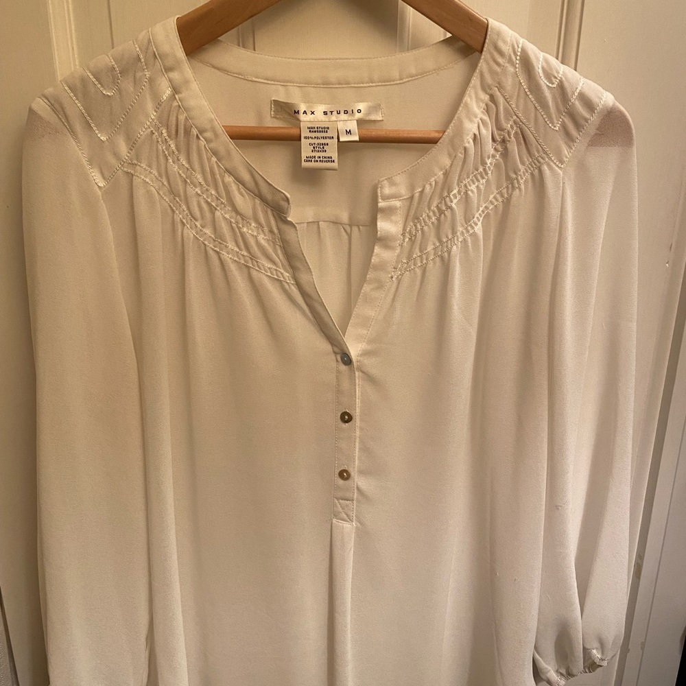 Max Studio cream women’s blouse